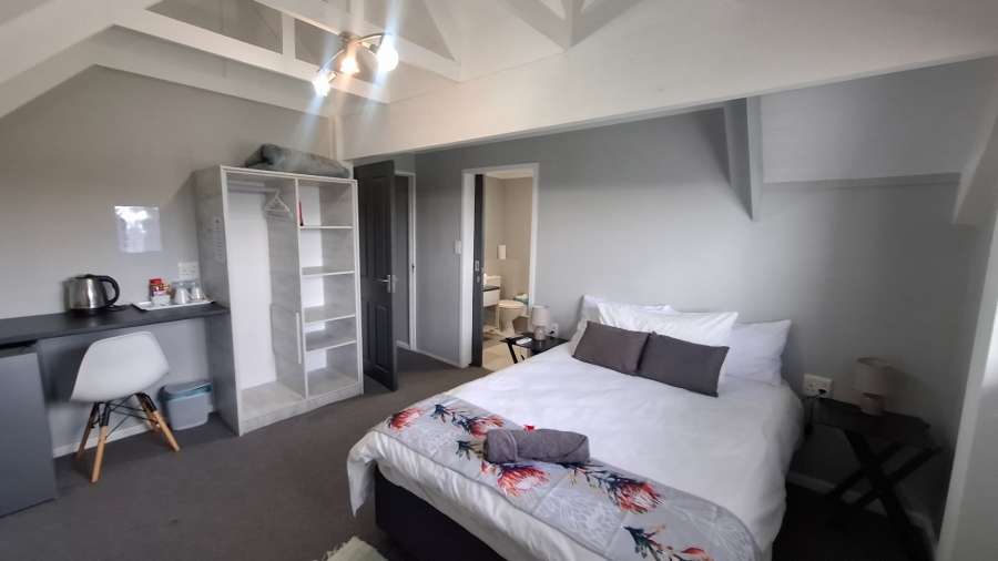 5 Bedroom Property for Sale in Blanco Western Cape